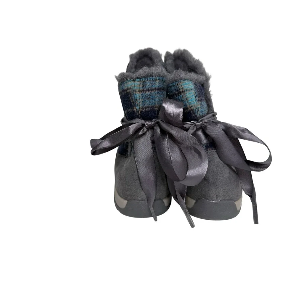 BearPaw Geneva Boots Short Suede Wool Lined Sheepskin Ribbon Women's Sz 7 No Box